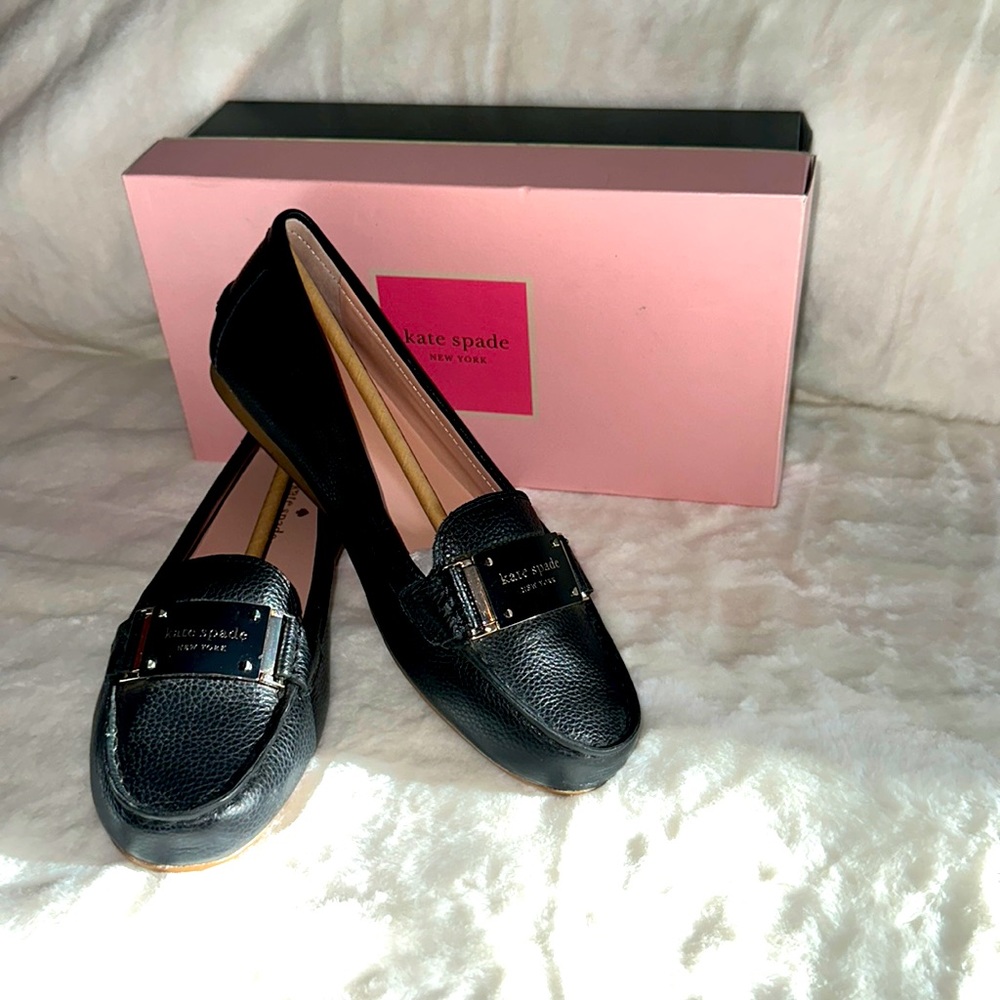 Kate Spade Cheshire black leather loafer with logo NIB
